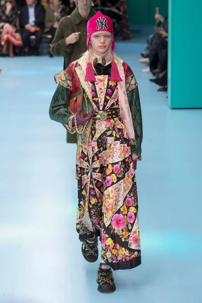 Look 52